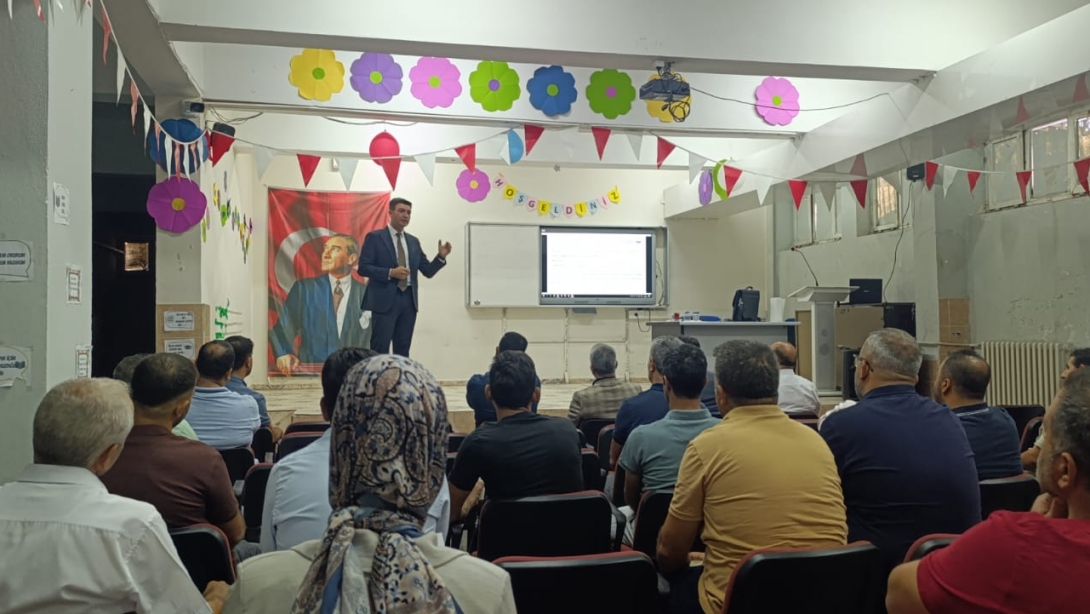 Eğitim Yöneticilerine Maarif Modeli Semineri Düzenlendi